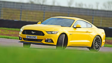 Ford Mustang - front drift