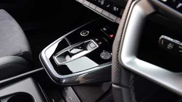 Audi Q4 e-tron Sportback - gear selector