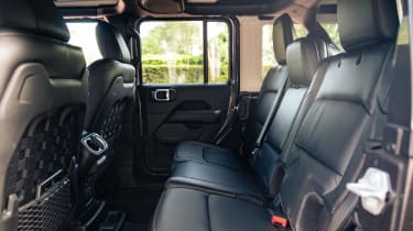 Jeep Wrangler Rubicon 392 - rear seats