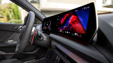 BMW M135i - screen