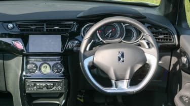 Citroen DS3 Cabrio 1.6 HDi interior