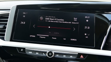 Vauxhall Grandland infotainment screen 1