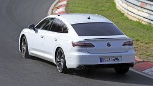 Volkswagen Arteon R - spy