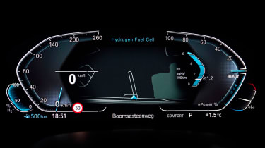 BMW iX5 Hydrogen - dials