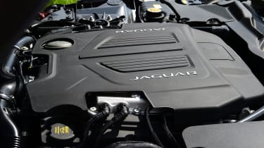 Jaguar F-Type R 75 - engine bay