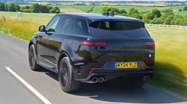 Range Rover Sport SV - rear tracking 