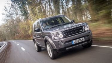 Land Rover Discovery Landmark front tracking