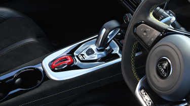 Lotus Emira Turbo SE - gear selector