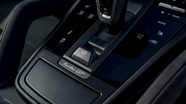 Porsche Cayenne Coupe Turbo GT - centre console