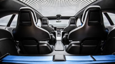 Porsche Mission E Cross Turimso - interior