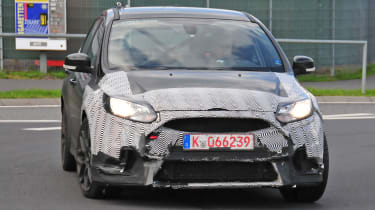 Ford Focus RS spy shot - nose