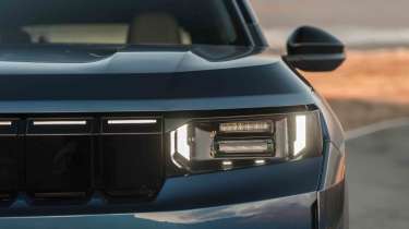 Jeep Compass - head lights