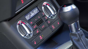 Used Audi Q3 - centre console