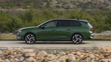 Vauxhall Astra Sports Tourer - side, alt