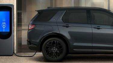 Land Rover Discovery Sport MY26 - charging