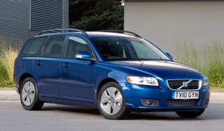 Volvo V50 front three-quarters