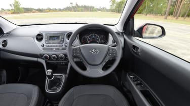 Hyundai i10 used guide - interior
