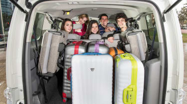 Nissan e-NV200 full
