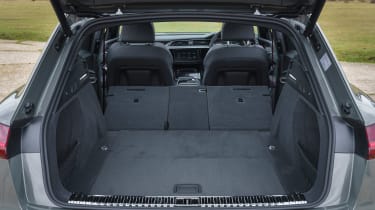 Audi Q8 e-tron - boot seats down