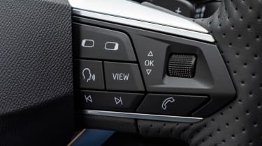 SEAT Leon - steering wheel details