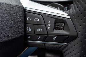 SEAT Leon - steering wheel details