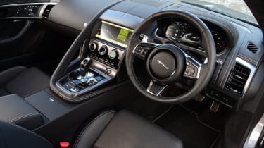 Jaguar F-Type - interior