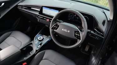 Kia Niro EV - interior (driver&#039;s door view)