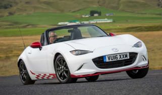 Mazda MX-5 Icon - front cornering