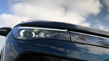Volkswagen Tiguan UK - front light