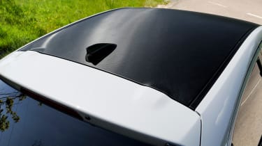 Mazda 2 - roof