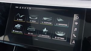 Audi e-tron S - infotainment