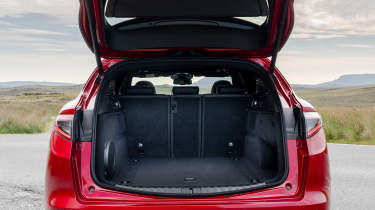 Alfa Romeo Stelvio - boot