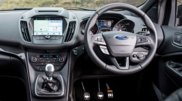 Ford Kuga 2017 - interior
