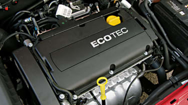 Vauxhall Astra TwinTop engine