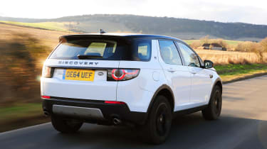 Land Rover Discovery Sport - rear tracking