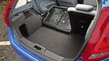 SEAT Ibiza Ecomotive Vs. Ford Firsta ECOnetic