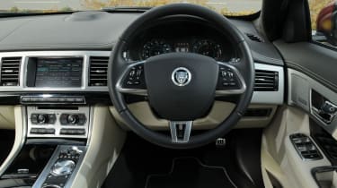 Jaguar XF Sportbrake interior