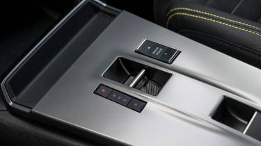 Vauxhall Mokka GSE 2025 - centre console