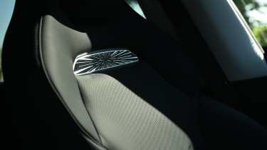 Tesla Model Y Performance 2025 - seats