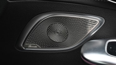 Mercedes EQE 350 - speakers