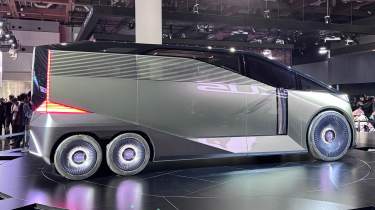 Lexus LS six-wheeled van - side profile