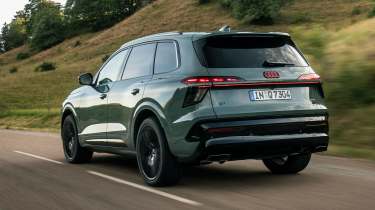 Audi Q7 - rear
