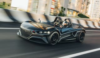 VUHL 05 track car