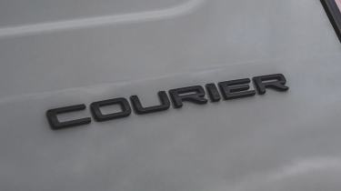 Ford Transit Courier - badge