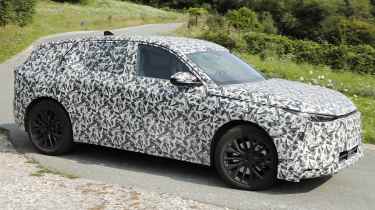 DS Automobiles No7 - front angled
