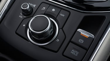 Mazda CX-5 2.2d Sport Nav - dashboard