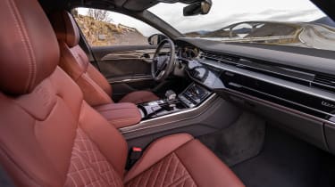 Audi A8 - front seats