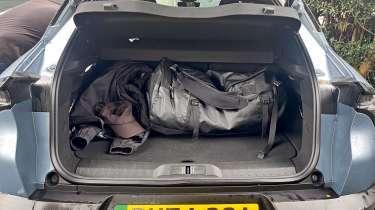 Alfa Romeo Junior Elettrica - boot space