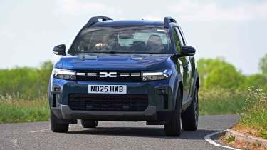 Dacia Bigster - front, full width
