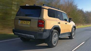 Toyota Land Cruiser - rear corner tracking